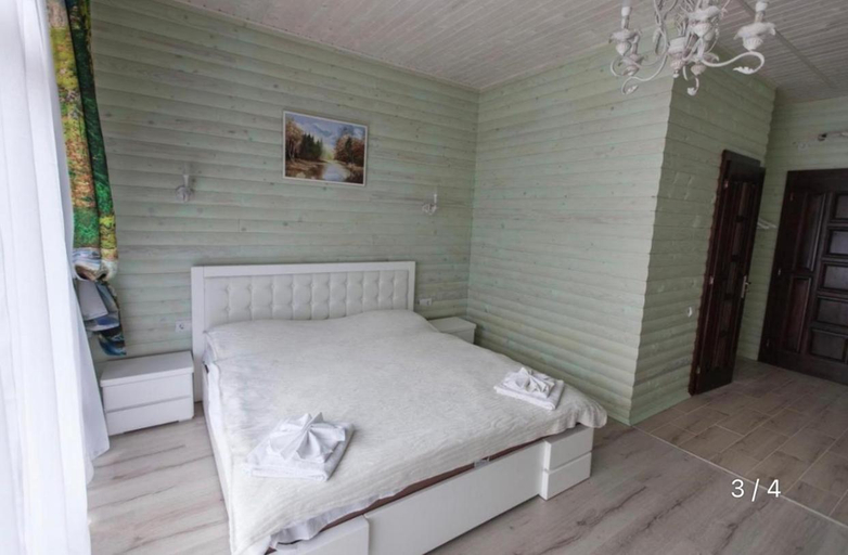 Bedroom 2, Oasis Karpat, Svaliavs'kyi