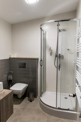 Bathroom 5, Jurajski Krysztal, Częstochowa