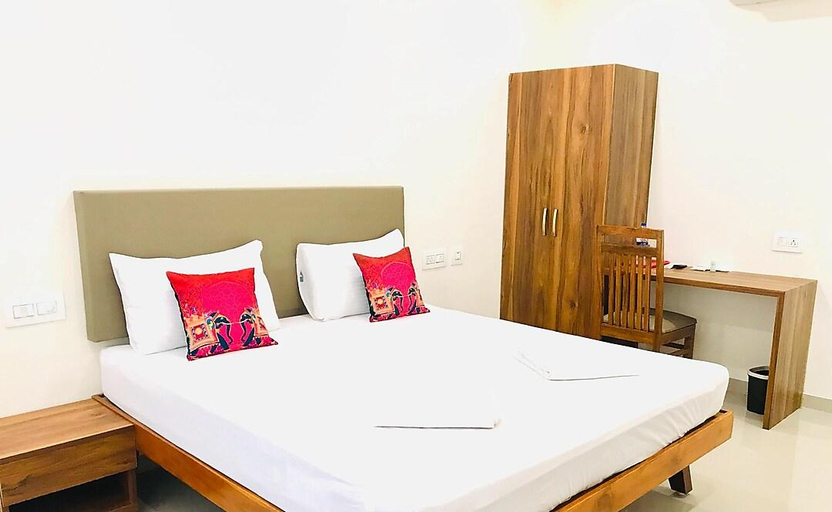 Others 5, MALLI resort, Tiruppur