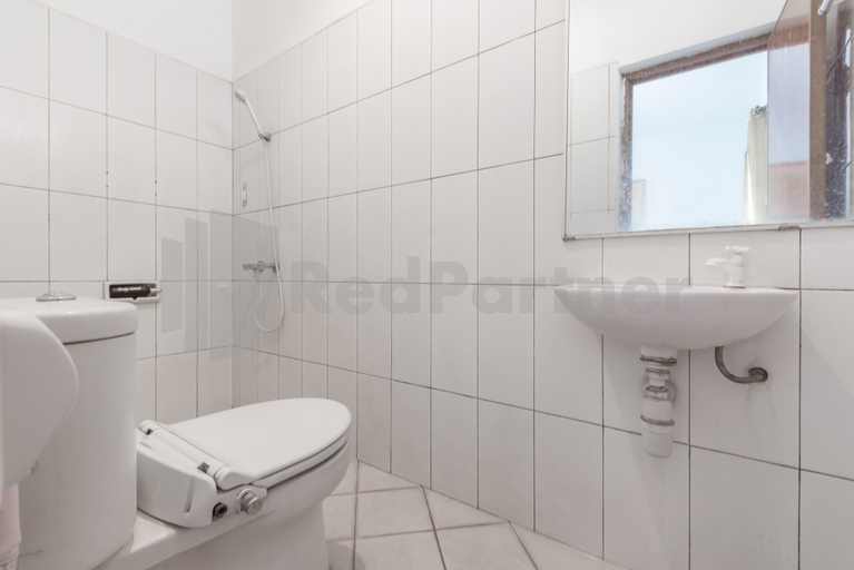 Bathroom 4