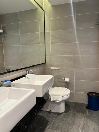 Bathroom 3, Red M101 by Oak Tree, Kuala Lumpur