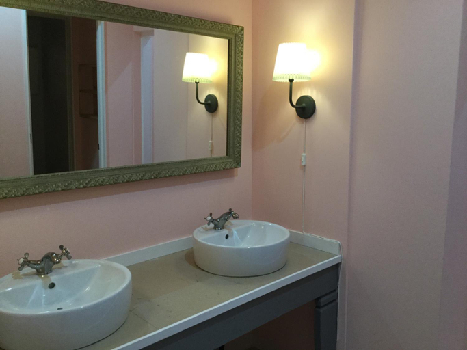 Bathroom 3, The LANAI HOSTEL, Naha