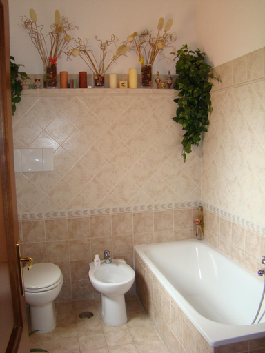 Bathroom, LE VILLE FCO alloggio turistico, Roma