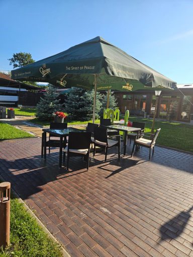 Food & Drinks 3, Pensiune Confort Morosanu, Sinca Veche