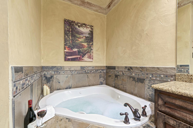Bathroom 3, Blanco Riverside Cottages, Blanco