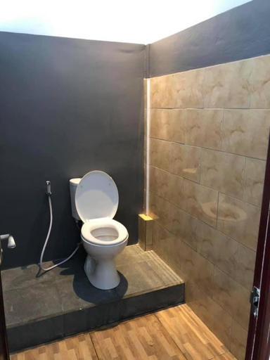 Bathroom 4, Langit Biru Guest House, Badung
