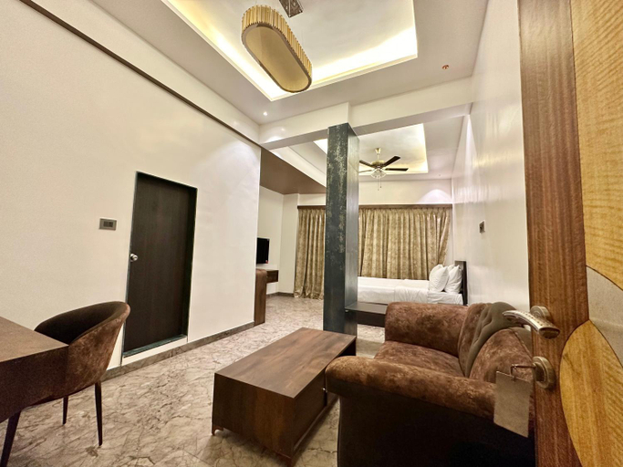 Others 2, TAKHT- Executive Rooms & Suites, Pune