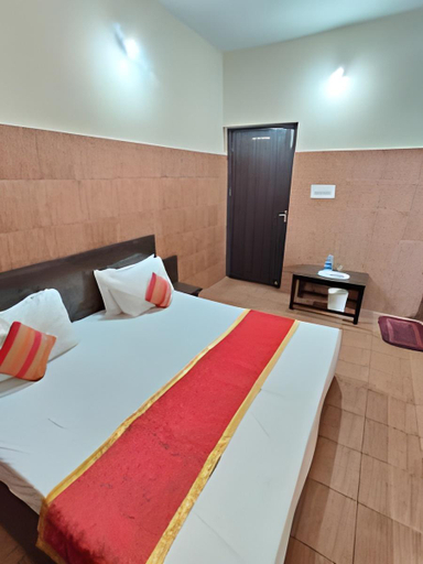 Bedroom, DAYA'S PARADISE , Reasi