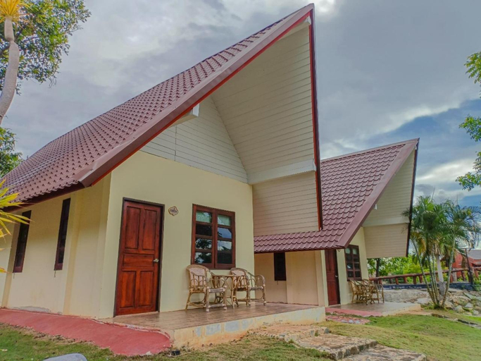 Exterior 7