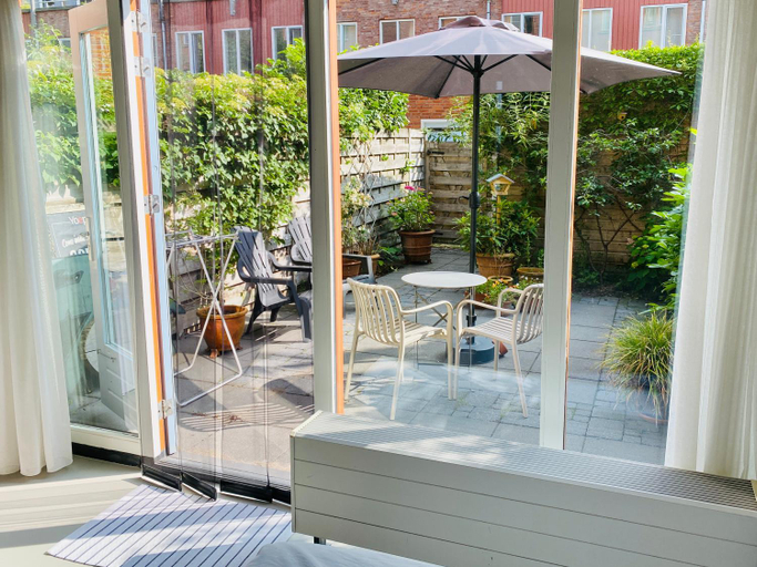 Others 2, Private Studio with free car parking, Amsterdam