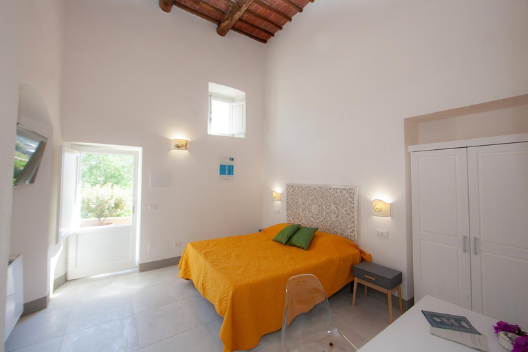 Others 5, Villa le Api, Livorno