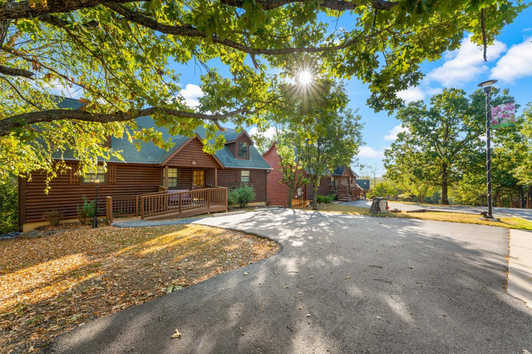 Exterior & Views 1, Ozarks Oasis cabin, Taney