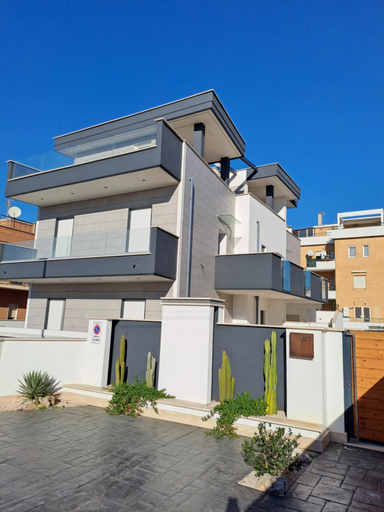 Exterior & Views 3, Sirene452, Rome