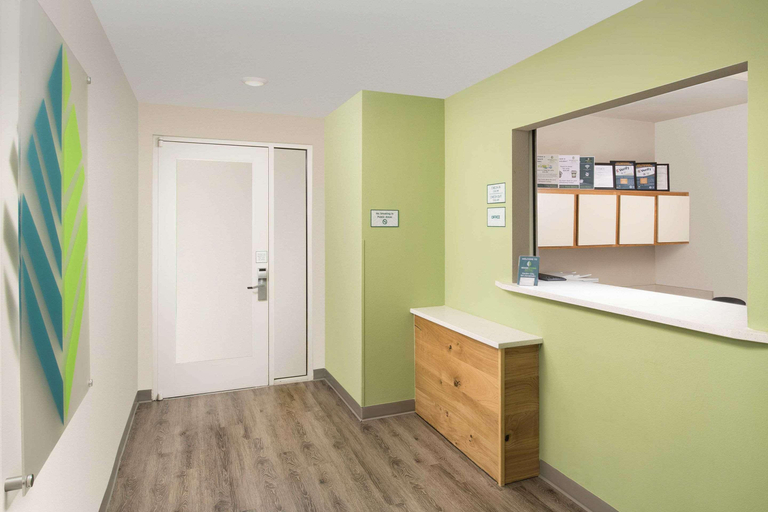 Public Area 2, WoodSpring Suites Savannah Garden City, Chatham