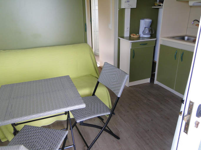 Facilities 3, Petit chalet, Corse-du-Sud