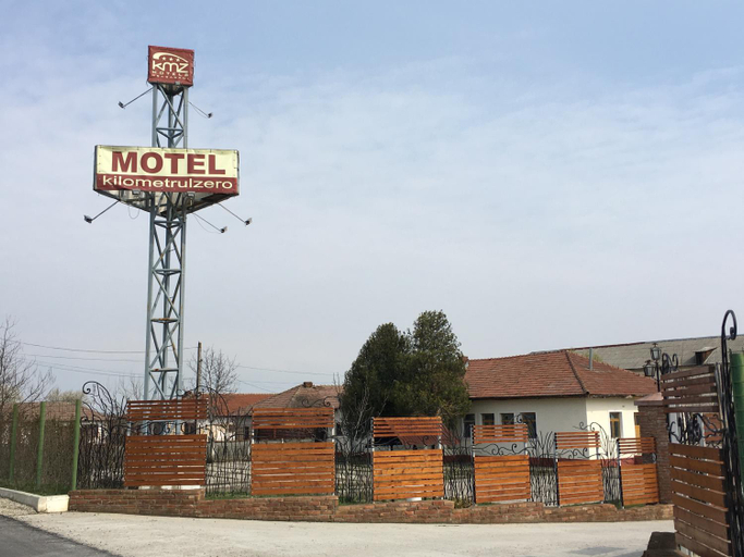 Others 2, Motel Kilometrul Zero, Dragasani