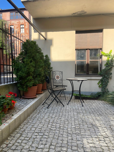 Others 5, Piernikarska 4 lazienki, Toruń City