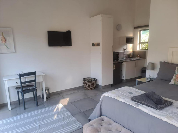 Bedroom 2, The Spotted Grunter Resort, O.R.Tambo