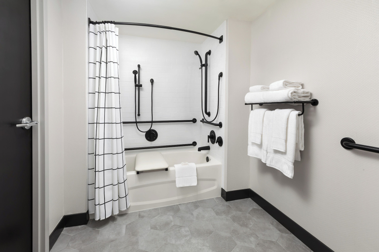 Bathroom 5, Arcadian Hotel, Norfolk