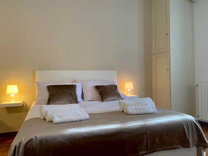 Others 5, Sere Apartments & Garden, Bari