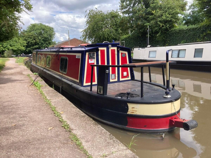 Others 5, Modern Stylish Narrowboat, Cheshire West and Chester