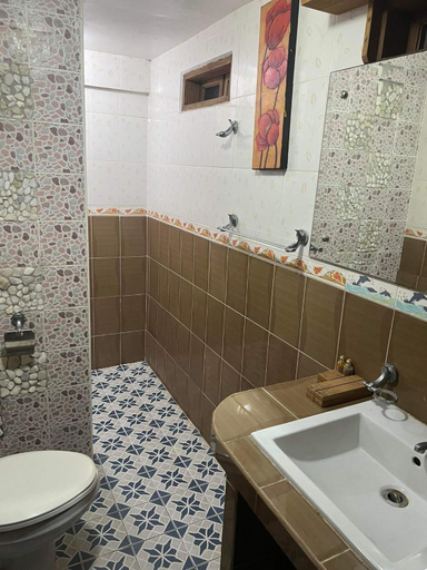 Bathroom 4, Oceana Hotel & Beach Resort, Puerto Galera