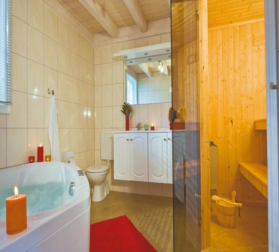 Bathroom, Grosszugiges Ferienhaus in Bad Saarow, Oder-Spree