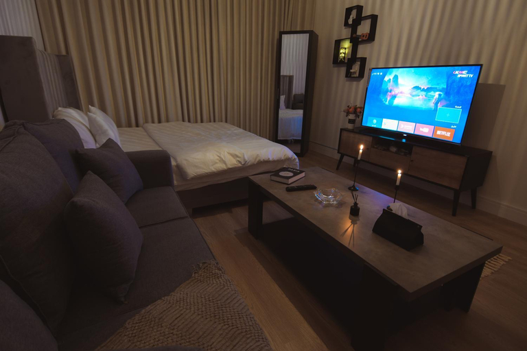 Bedroom 2, استديو أنيق وشقة 3 غرف نوم وصاله بجانب البوليفارد, Riyadh