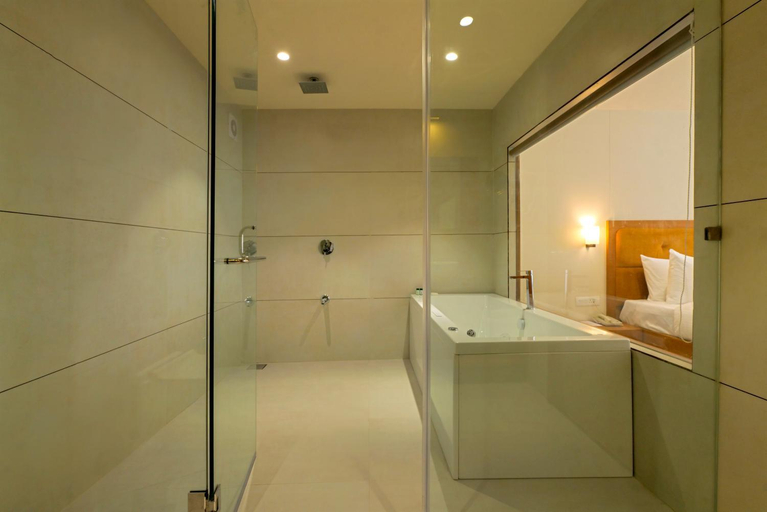 Bathroom 4, The Gold Beach Annexe, Daman