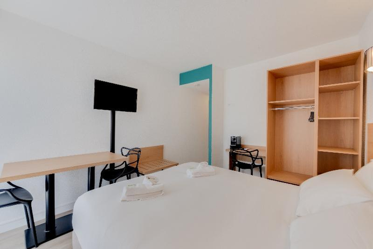 Bedroom 3, Residhotel Les Coralynes, Alpes-Maritimes