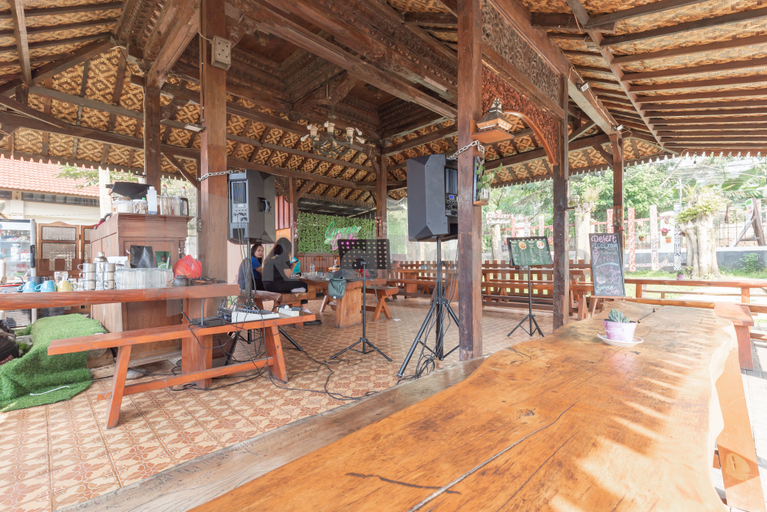 Others 5, Wisma Green Maribaya Lembang, Bandung