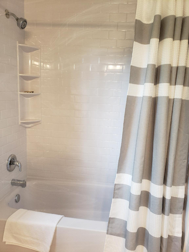 Bathroom 14