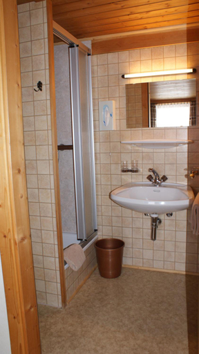 Bathroom 3, Gasthaus Oberweissen-Hittl, Lienz