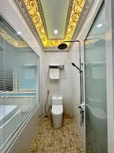 Bathroom 5, Khach San Đuc Toan, Thuận An