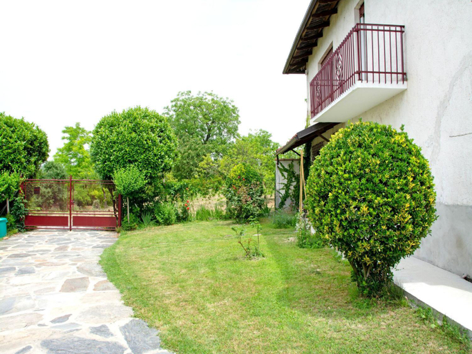 Public Area 2, Apartment in Casale with Panoramic Vineyard Views, Asti