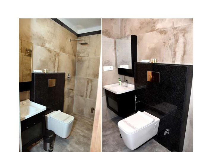 Bathroom 3, MY Heritage Hotel and Banquet in Kannauj, Kannauj