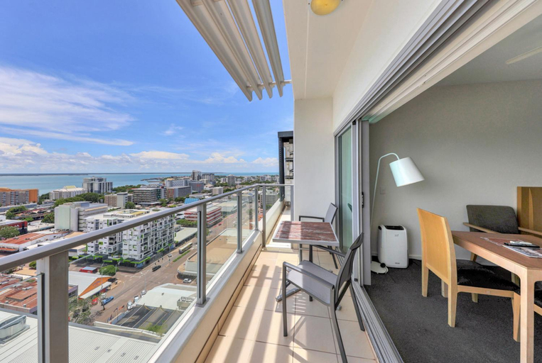 Others 4, Sensation Sunsets Seaviews I Mantra' Central CBD Apartment, Darwin