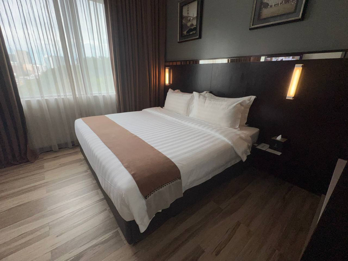 Bedroom 12