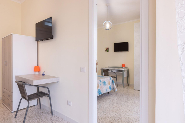 Room 2, Il Quadrifoglio Verde, Napoli