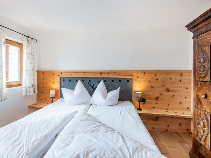 Room 4, Spacious Holiday Home in Fugenberg With Sauna, Schwaz