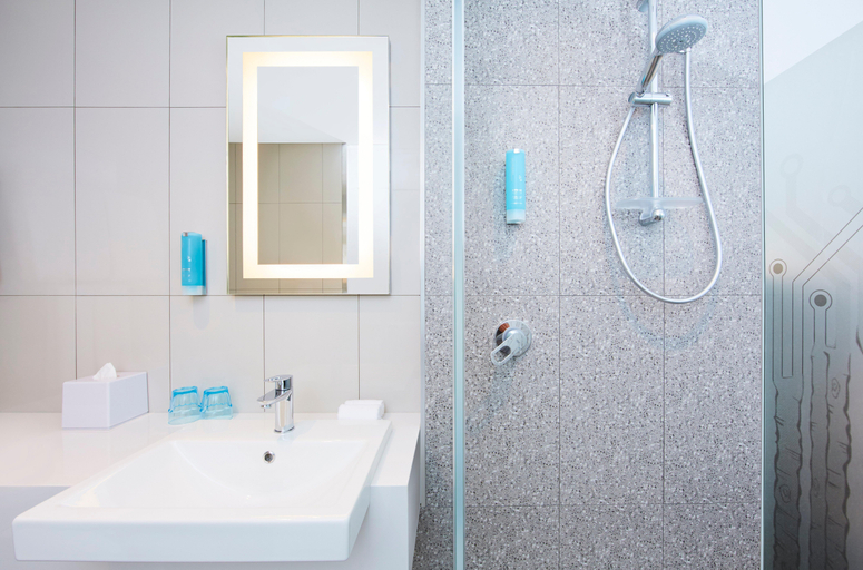 Bathroom 25