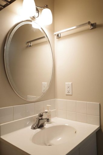 Bathroom 3, Capilano Happylife, Greater Vancouver