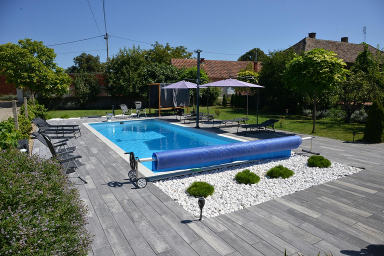 Others 5, Sobe Djurdjevic, Veliko Gradište