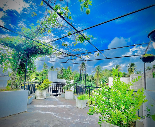Others 4, Wavesong Residences, Weligama