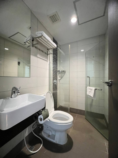 Bathroom 4