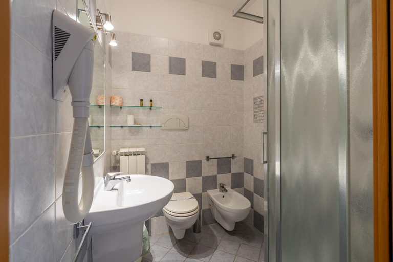 Bathroom 4, Rosa Dei Venti, Livorno