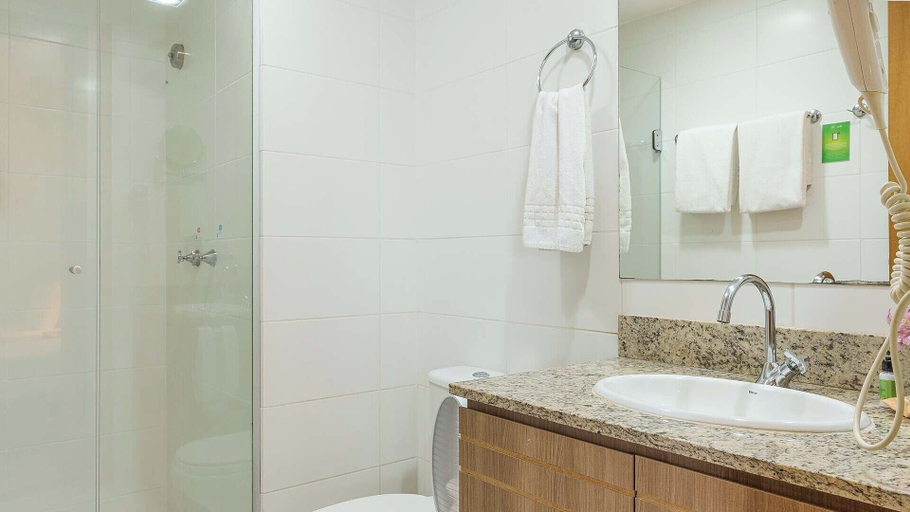 Bathroom 5, Saint Moritz Hplus Express, Brasília