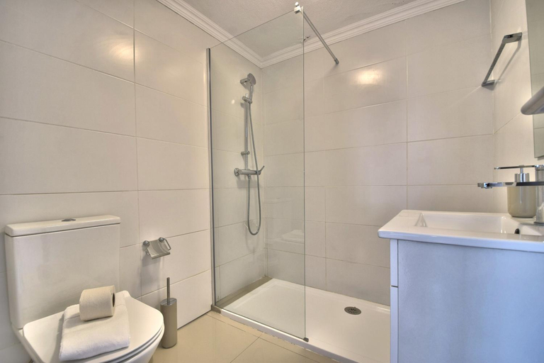 Bathroom 2, Old Town Gem by Atlantic Places, Albufeira