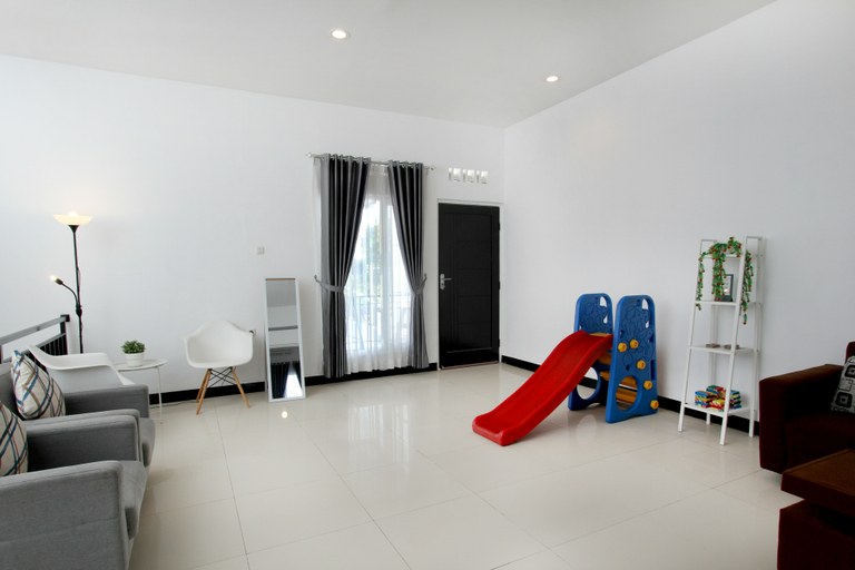 Others 4, Villa Normandie, Cimahi