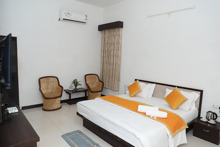 Bedroom 2, Aravali Hills Resort, Ajmer